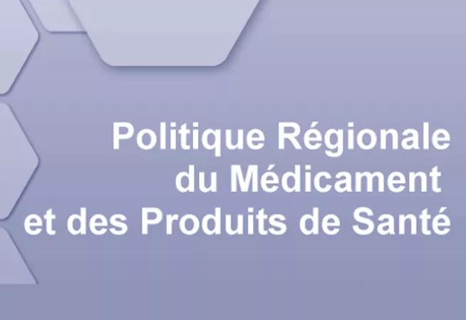 Politique régionale du médicament et des produits desanté écrit en blanc sur fond bleu clair