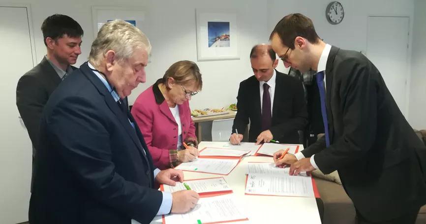 Signataires de l'avenant du Contrat local de santé de Besançon
